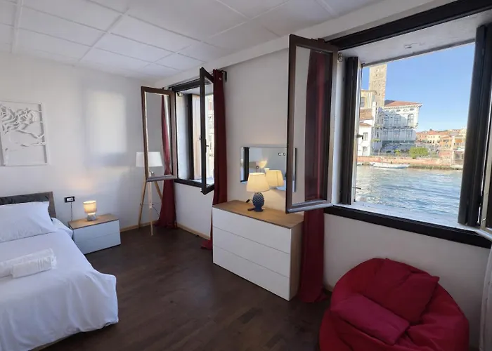 Privatunterkunft Zen , Grand Canal